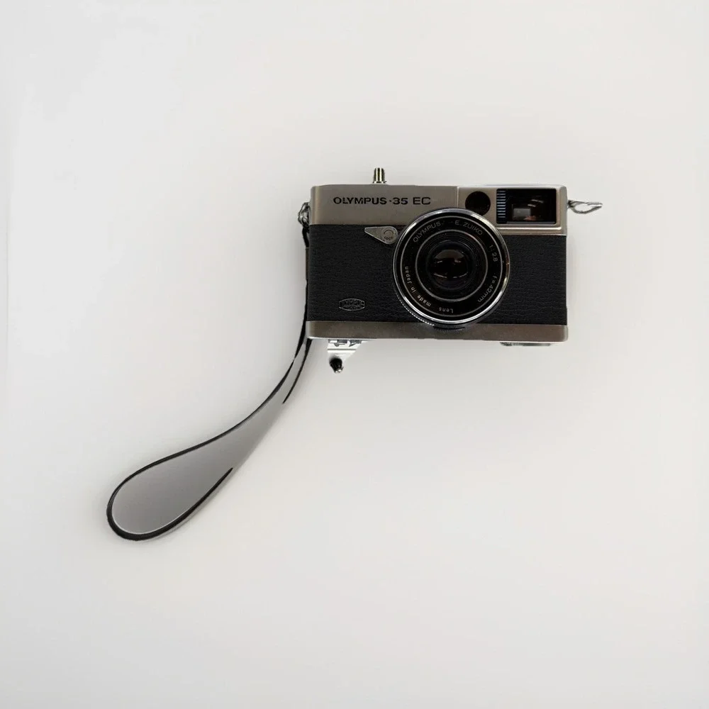 Olympus 35 EC 35mm Film Camera 42mm f/2.8 Untested Vintage Japan - Picture 4 of 5
